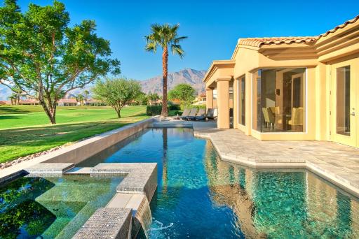 WOW VIEWS...WOW INTERIOR....WOW POOL....WOW EVERYTHING - Housity