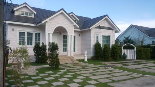 The Cave Valley - Housity