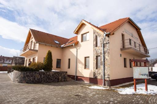 Camere de închiriat Hătuica - Housity