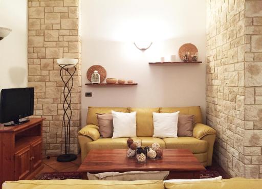 CASA VACANZE MONEGLIA 2 CAMERE con TERRAZZA nel VERDE - Housity