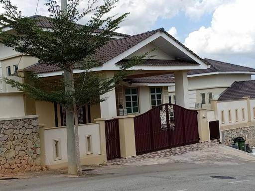 Gambang Homestay BangloMuslim - Housity