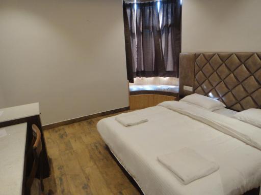 The Hill Crest Inn - Housity