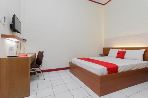 KoolKost Syariah near Ayani Mega Mall Pontianak - Housity