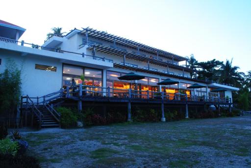 Almont Beach Resort - Housity