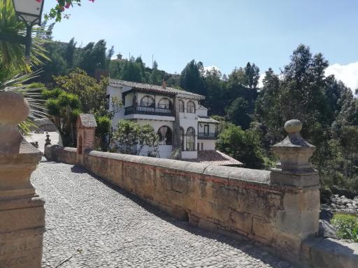Hotel Calicanto Real Cafe Museo - Housity