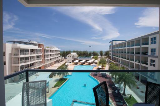 Grand Blue Condominium 504 - Housity