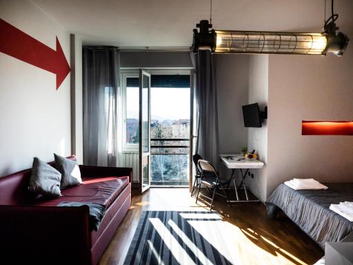 Carlotta Station Suite - Housity