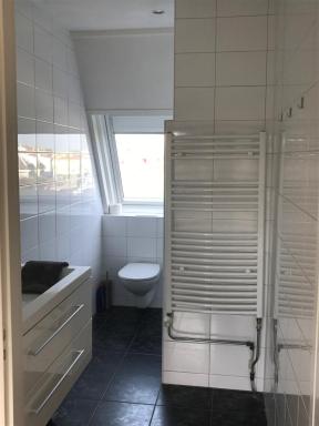 Beach Appartement Brouwer - Housity