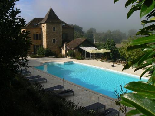 Hotel La Bastie d'Urfé - Housity