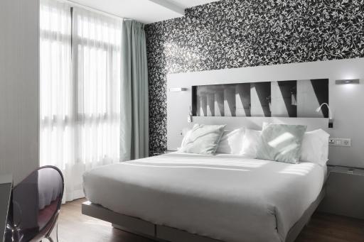 Petit Palace Plaza Mayor - Housity