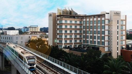 The Arista Hotel Palembang - Housity