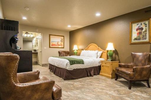 The Gator Den - Housity