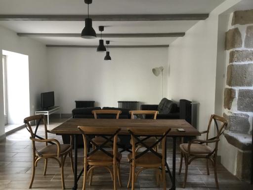 Maison de bourg avec cour privée - Housity