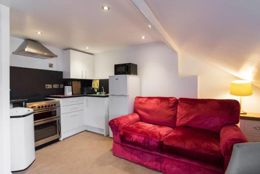 No 47 Marine Terrace - Housity