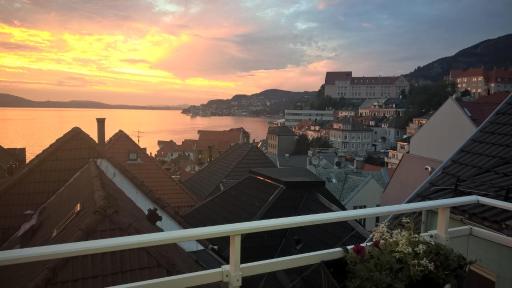 Penthouse with perfect location and spectacular view - Housity