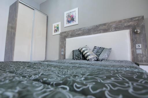Avra Comfort Rooms - Housity