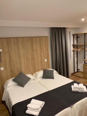 hotel la trainera - Housity