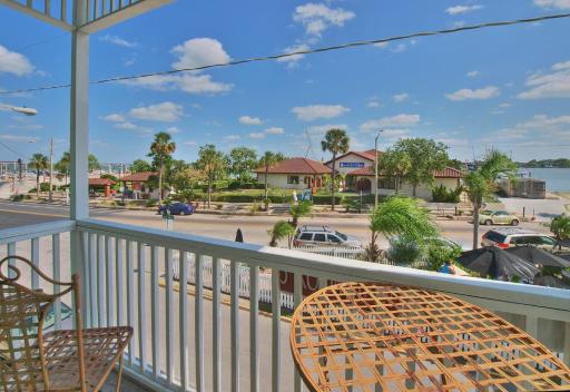 Bella Bay Inn - Housity