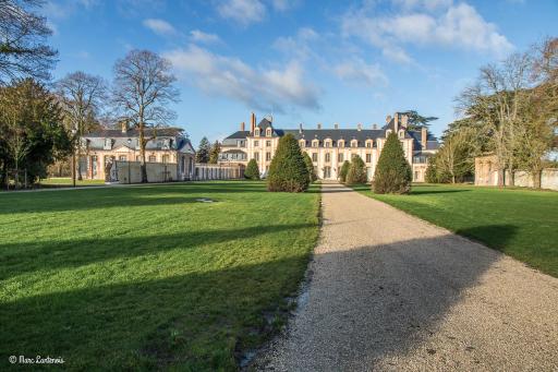 Exceptionnel Château près de Paris - Housity