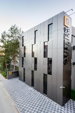 G Suites Luxury Rentals - Housity