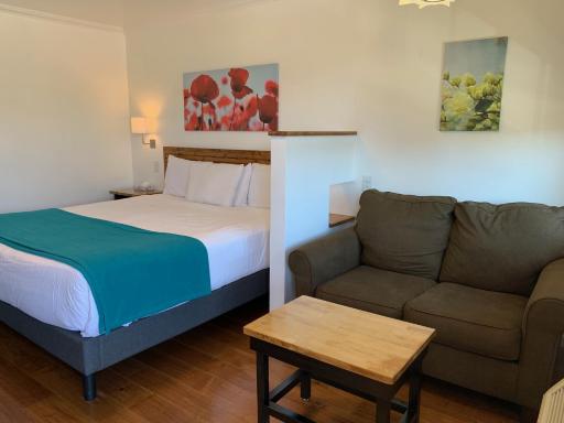 Sandyland Reef Inn - Housity