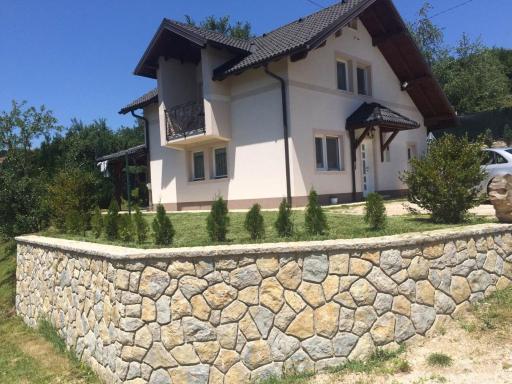 Charming Luxury Villa - Housity