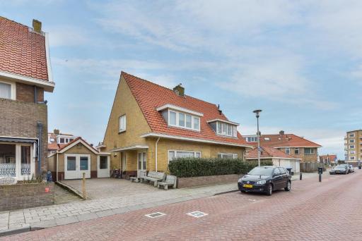 Holiday Beach House - Housity