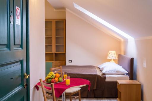 Duskova Apartments - Housity