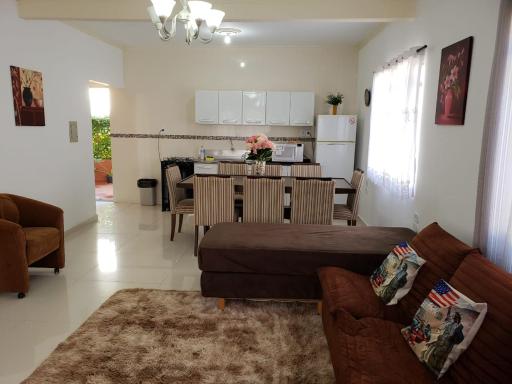 Yolanda Family House - Housity
