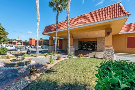 Quality Inn and Suites Palatka Riverfront - Housity