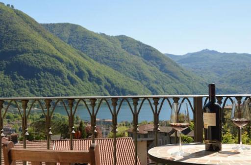 CASA VISTA LAGO E GIARDINO - Housity