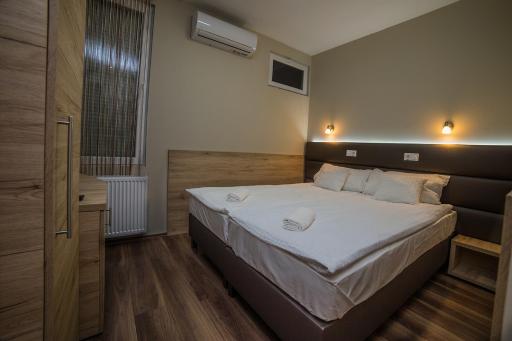 Sztár Motel Étterem - Housity