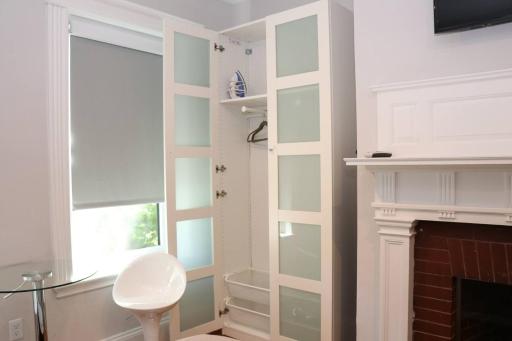 A Stylish Stay w/ a Queen Bed, Heated Floors.. #29 - Housity
