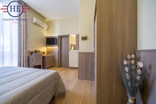 Hotel Est Piombino - Housity