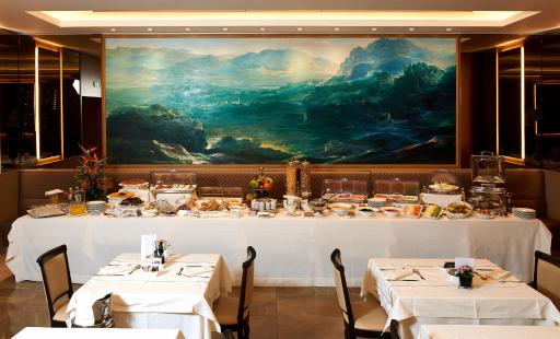 Harry's Bar Trevi Hotel & Restaurant - Housity
