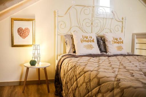 Quebra Costas Rooms Torres Vedras - Housity