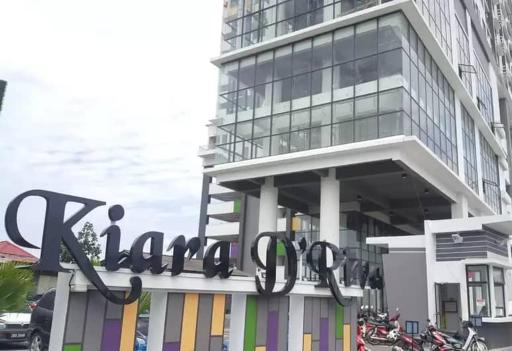 Diyana Apartment - Housity