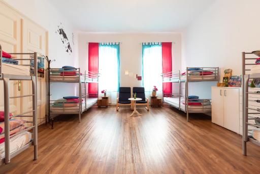 Fluxus Hostel - Housity
