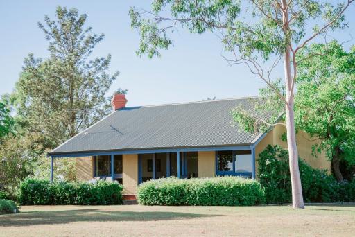 Tranquil Vale Vineyard - Housity