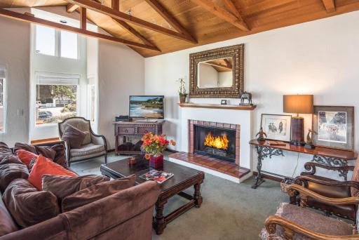 3263 Villa by the Sea - Housity