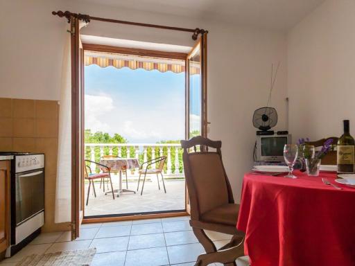 Spacious Apartment in Malinska with Terrace - Housity