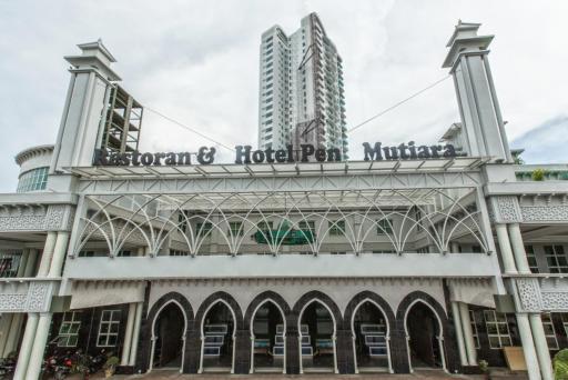 Hotel Pen Mutiara - Housity
