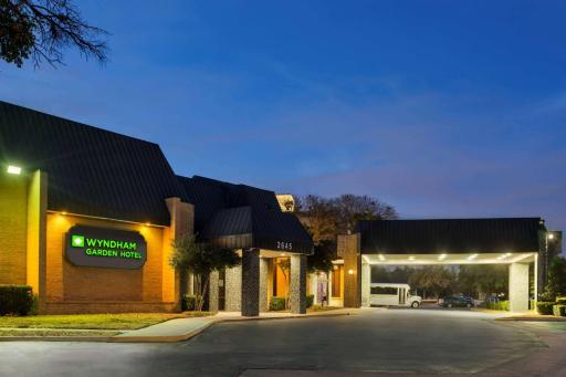 Wyndham Garden Dallas North - Housity