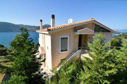 Skorponeria beachfront house - Housity