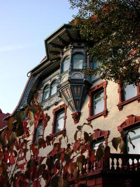 Hotel Krone - Housity
