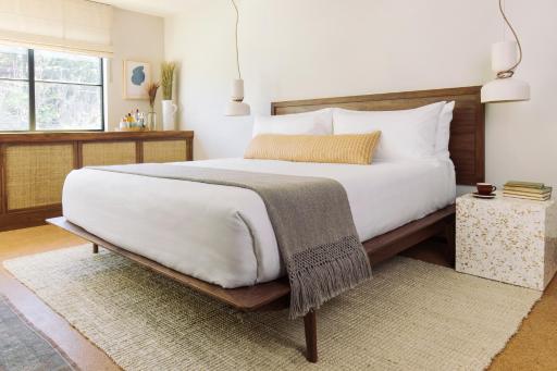Silver Lake Pool & Inn - Housity