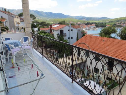 2 Bedroom Ap., Sea View & Sandy Beach! - Housity
