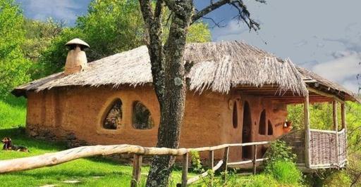 The Clay House - Housity