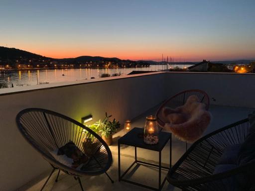 Modern Apartments Day - Housity