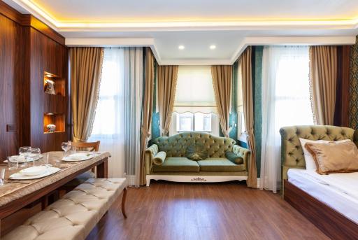 Rose Mansion by Otantik Suites - Housity